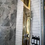 La Ora Hotel *
