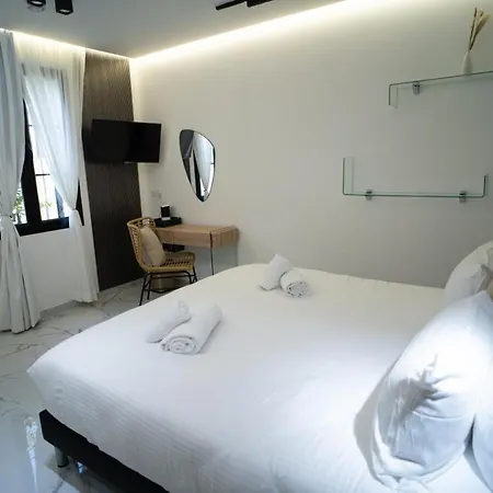 La Ora Hotel *