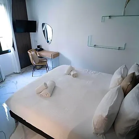 La Ora Hotel *